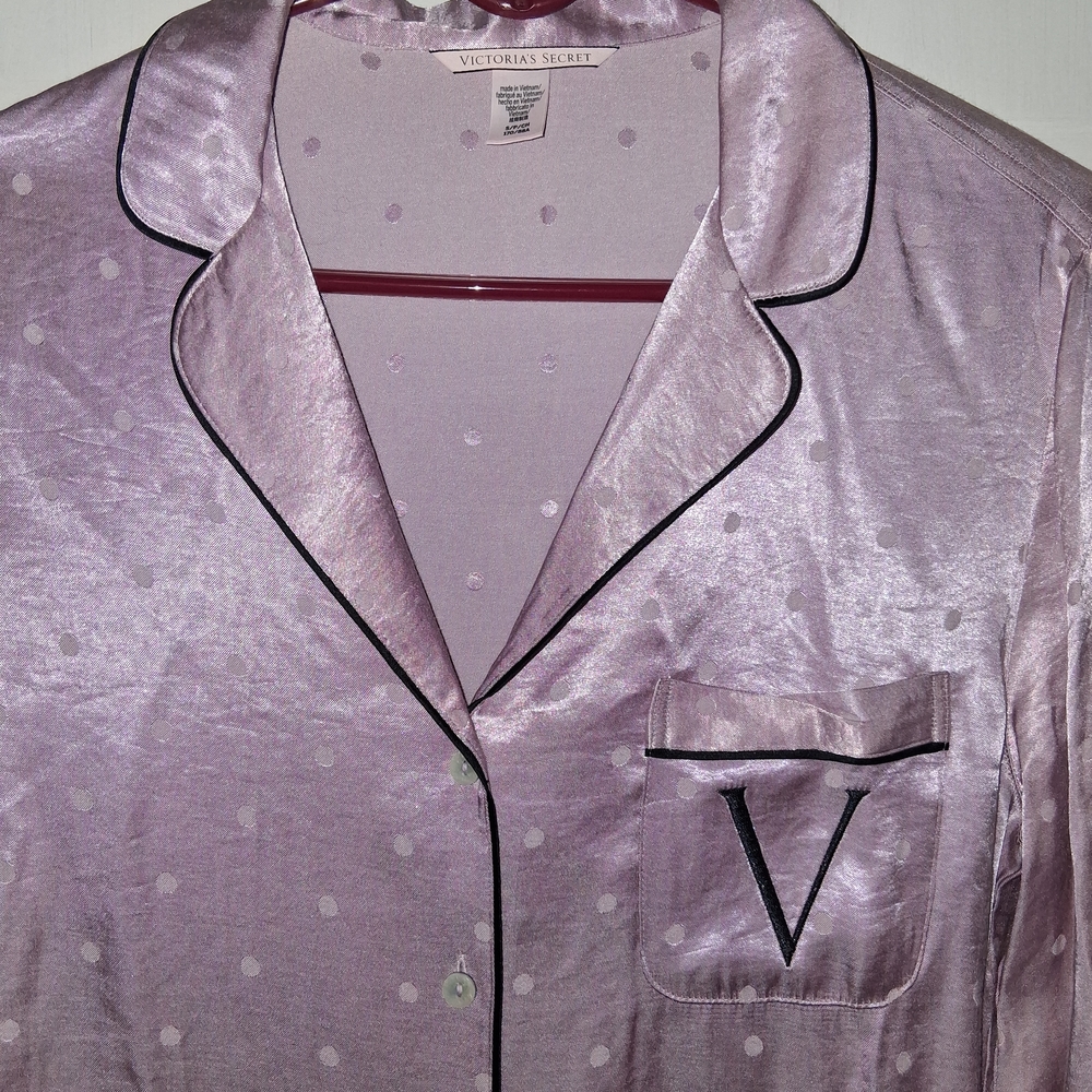 Victoria's Secret Light Pink Satin Pajama Top - Picture 7 of 10